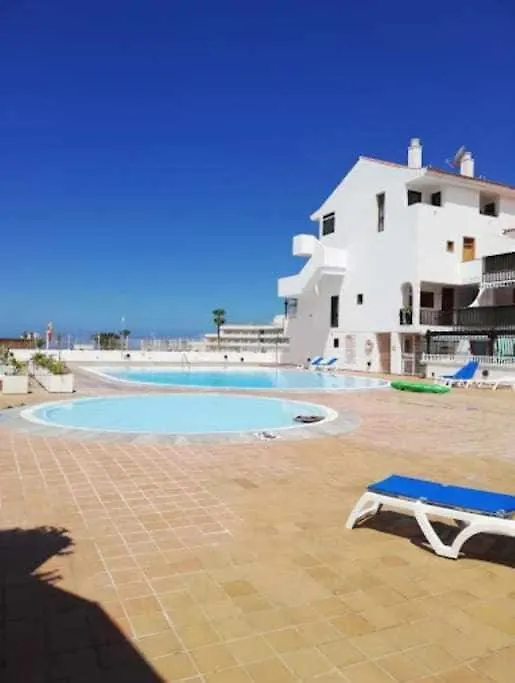 Ocean View Apartments In Park Royal I 아데제