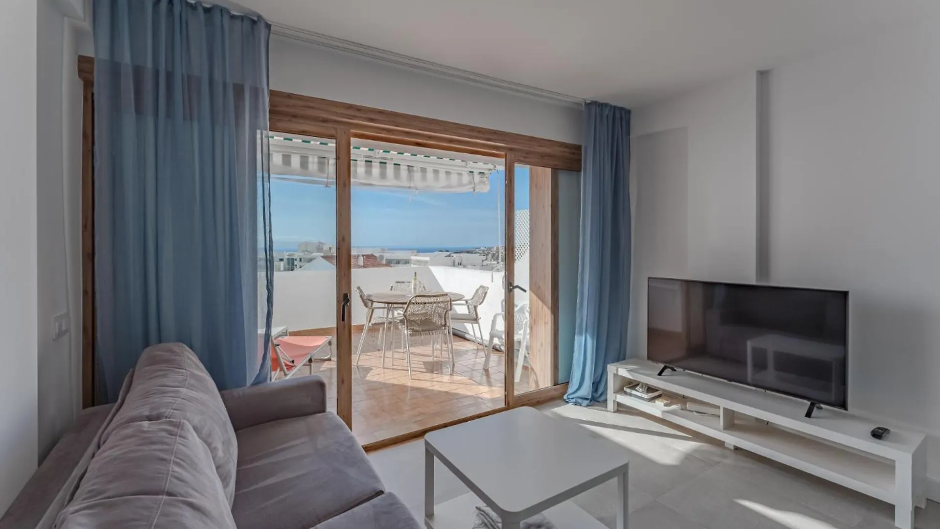 Contatos de Ocean View Apartments In Park Royal I
